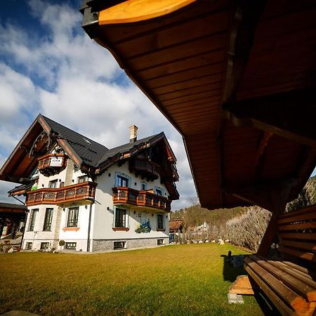Colț de Austria Hotel Câmpulung Moldovenesc Exterior foto